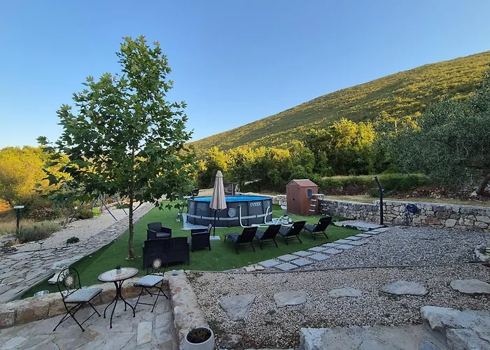 2 Bedroom In Runovici *