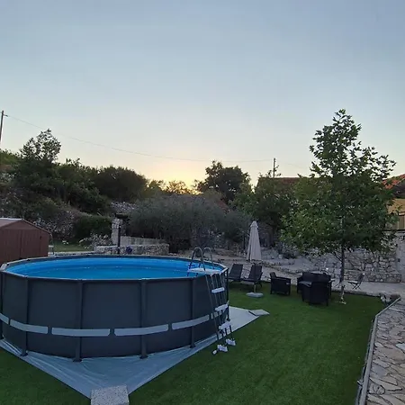 2 Bedroom In Runovici Runovic